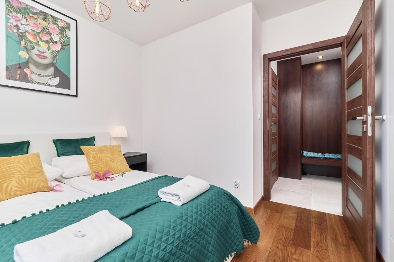 Nowa Teczowa Apartments Promenada Staromiejska By Noclegi Renters Wrocław Buitenkant foto